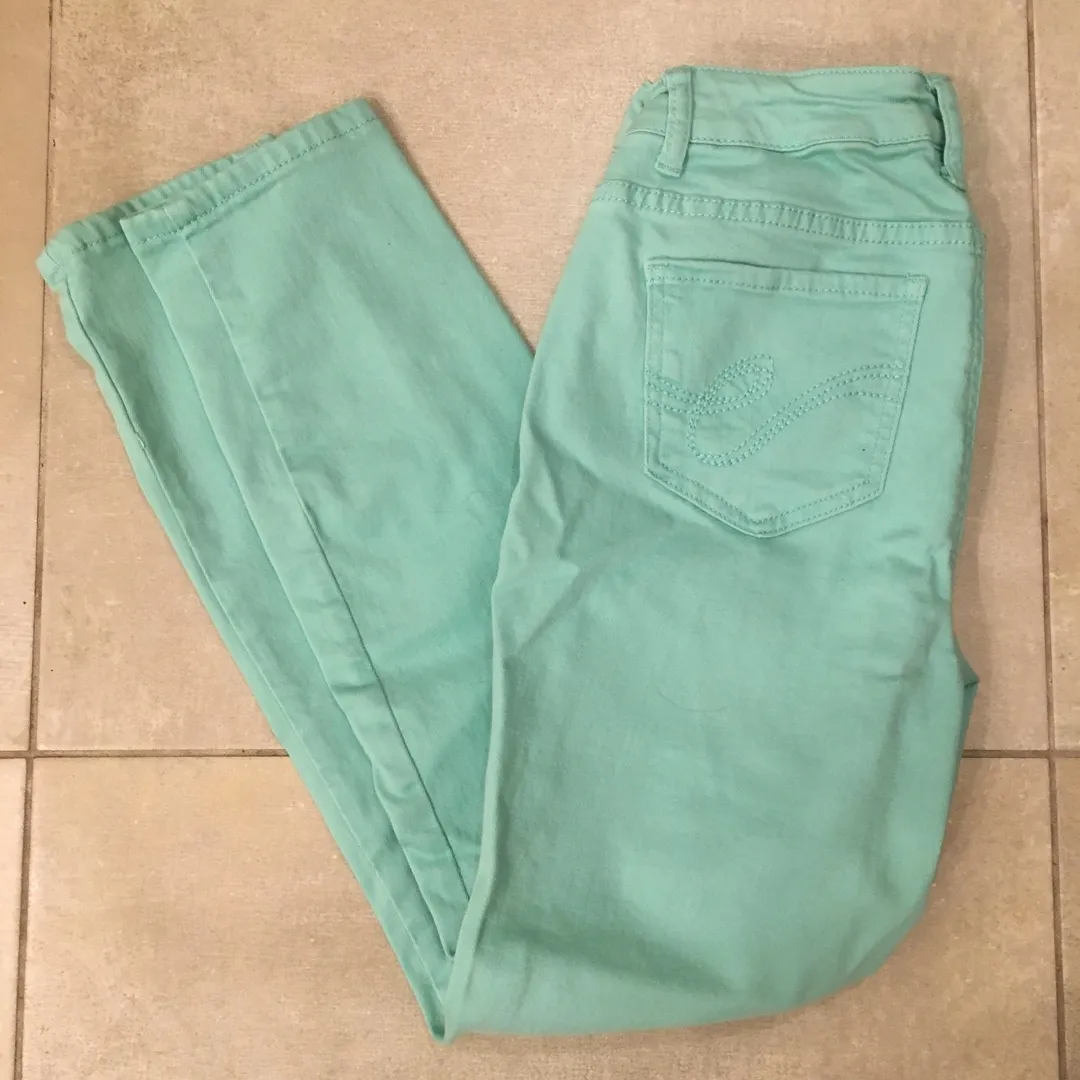 BNWOT Aqua Skinny Jeans Size 6 photo 1