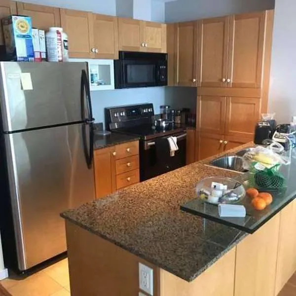 Master room for rent in downtown Toronto photo 4