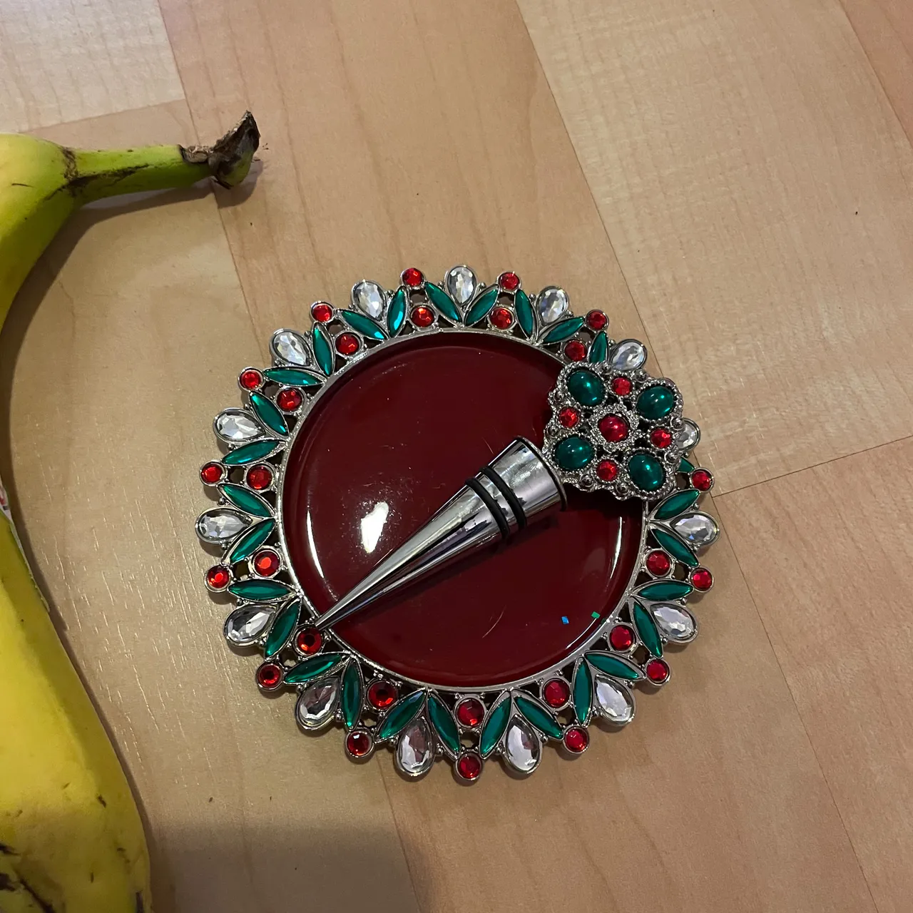 Wine bottle plate and stopper photo 3