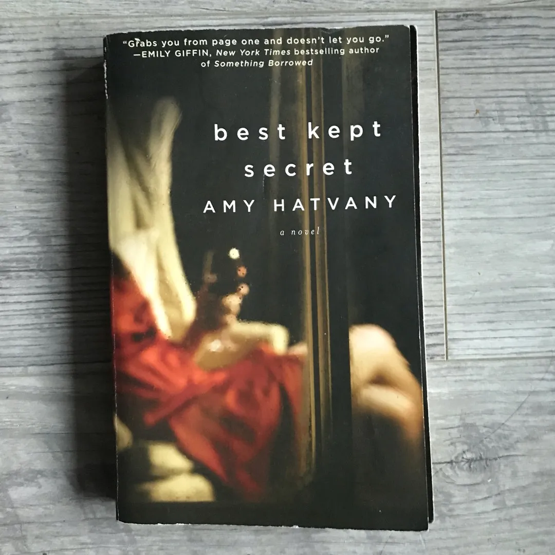 Best Kept Secret - Amy Hatvany, softcover photo 1