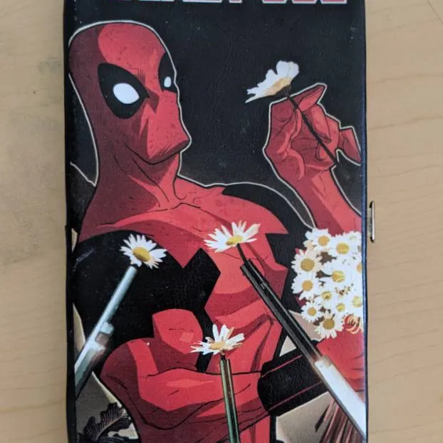 Deadpool Folding Wallet photo 1