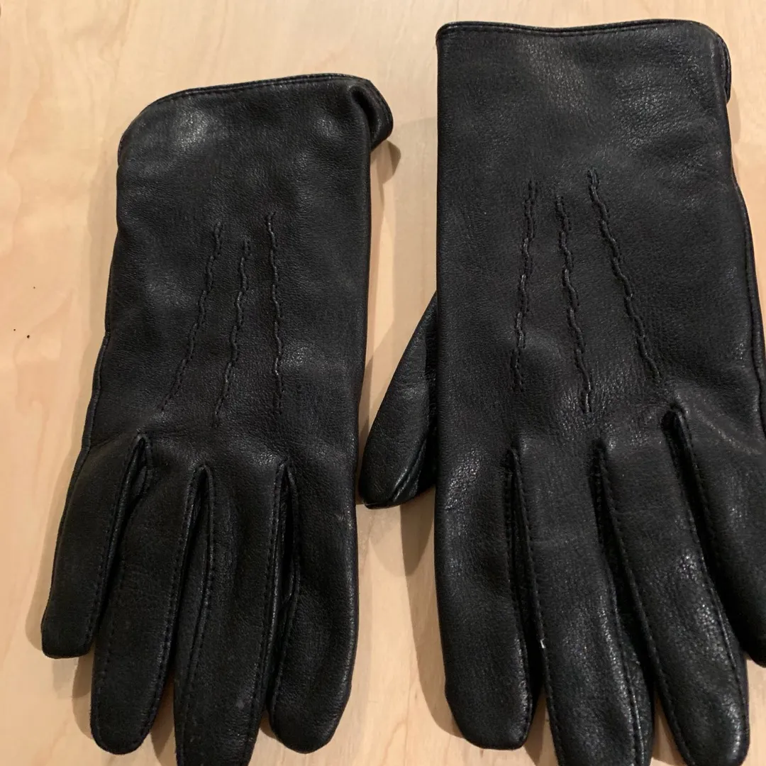 Black Leather Gloves photo 3