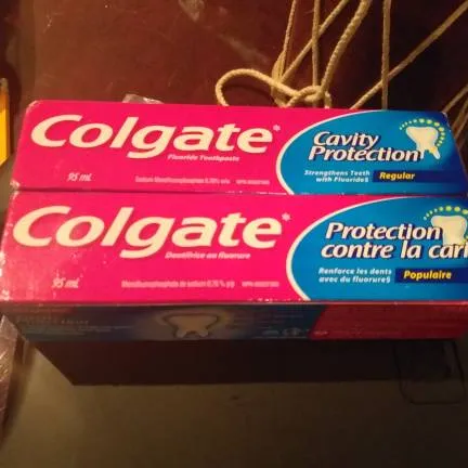 Colgate Toothpaste photo 1