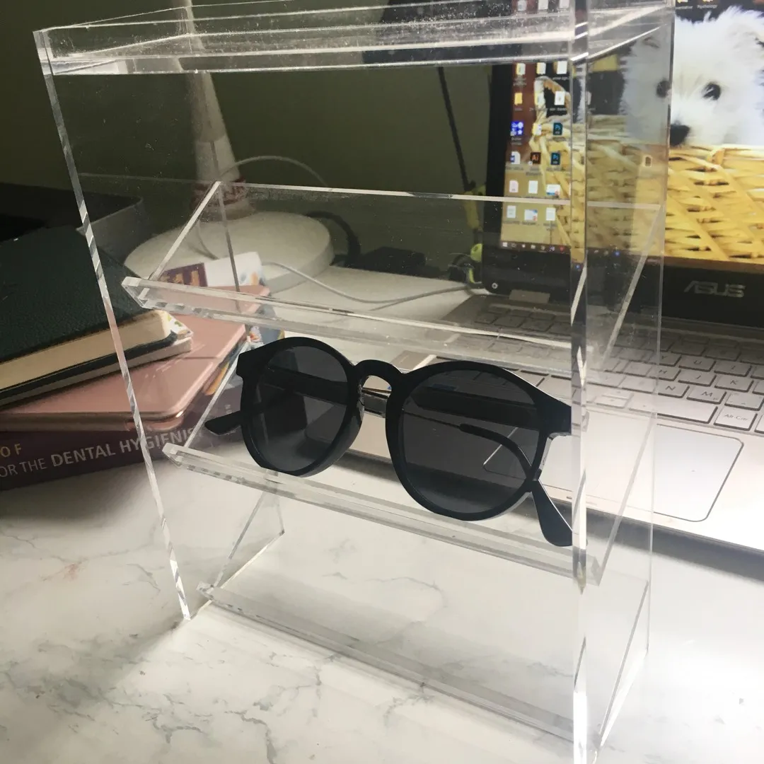 Muji Acrylic Sunglasses Stand photo 1
