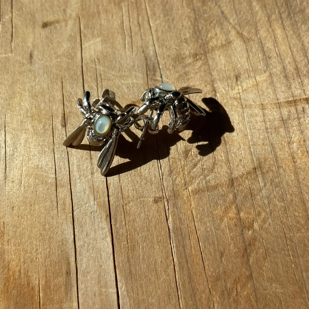 Silver Bee Earrings photo 1