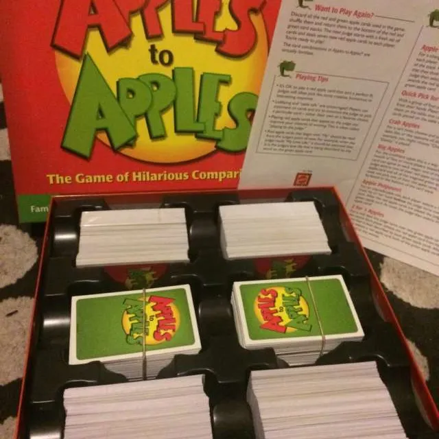 Apples To Apples-Party Box- photo 1