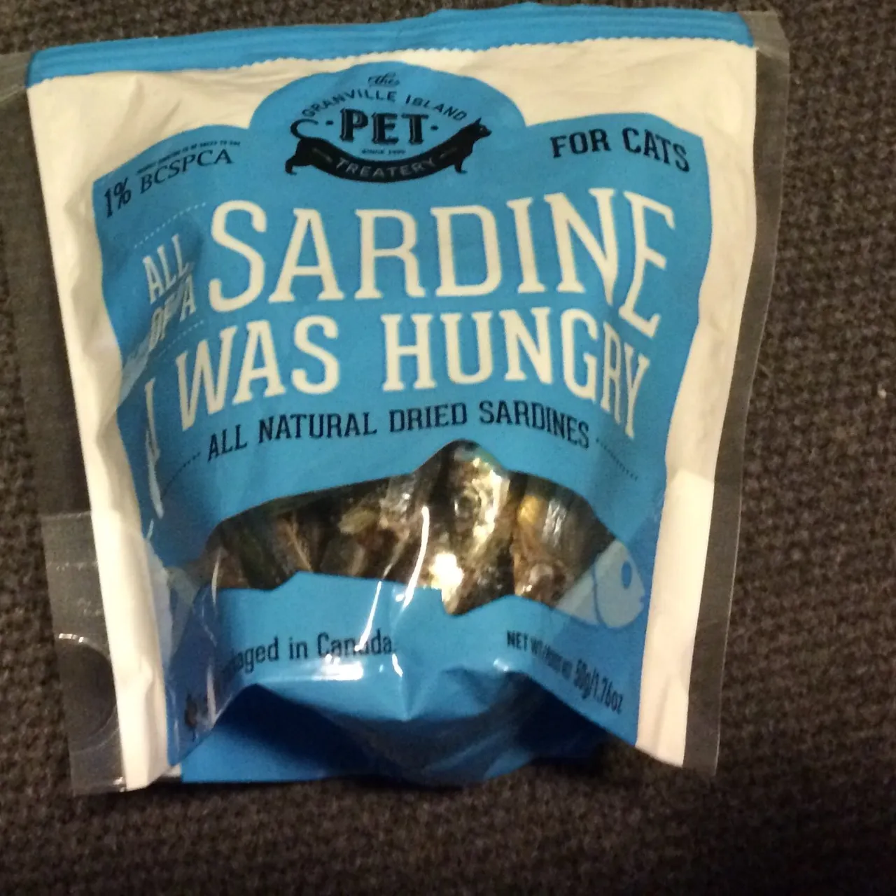 Sardine cat "treat"? photo 1
