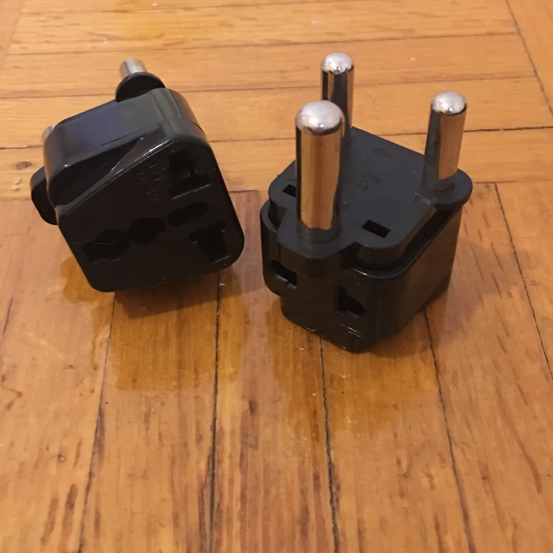 Outlet Adapter For Africa photo 1