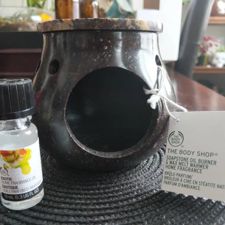 Soapstone Oil Burner + Exotic Home Fragrance Oil - BNIP photo 4