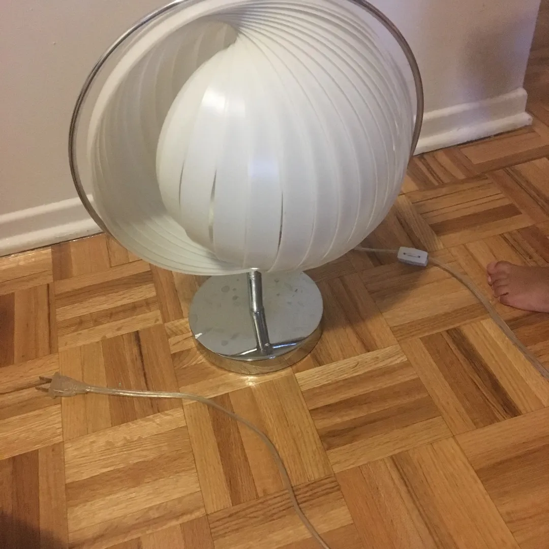 Weird Lamp photo 1