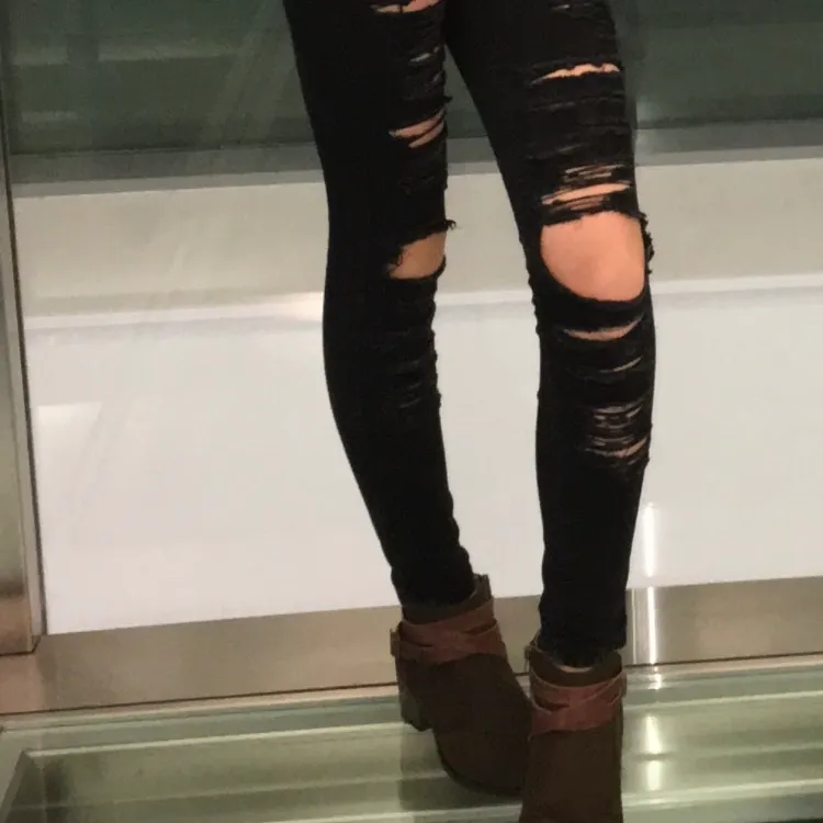 Black Ripped Jeans photo 1