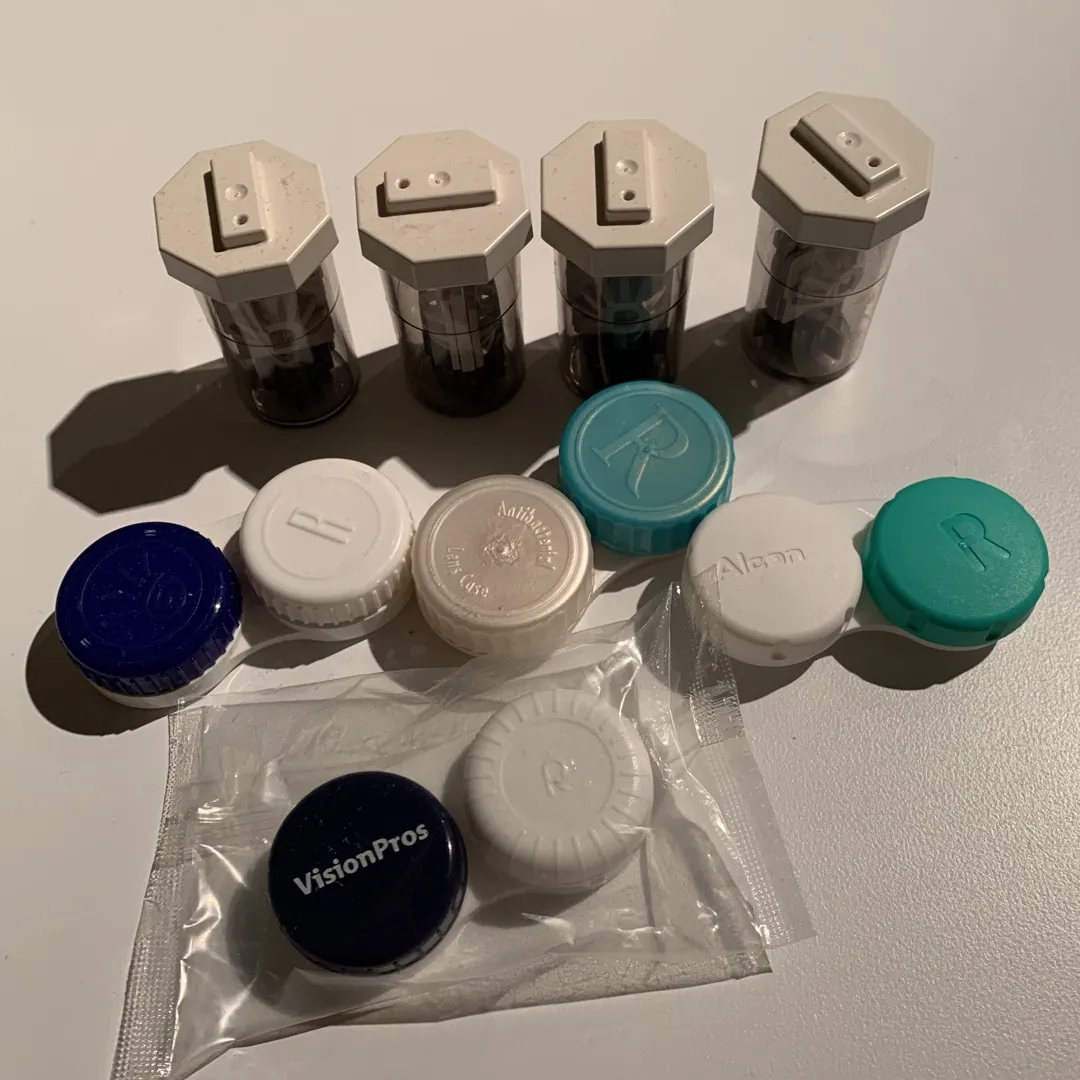 FREE Contact Lens Cases photo 1