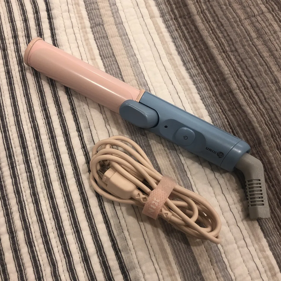 Travel Size USB Hair Curling Iron photo 1
