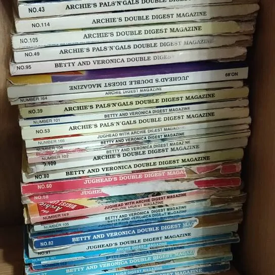 Too Many Archie Comics - Well Loved photo 1
