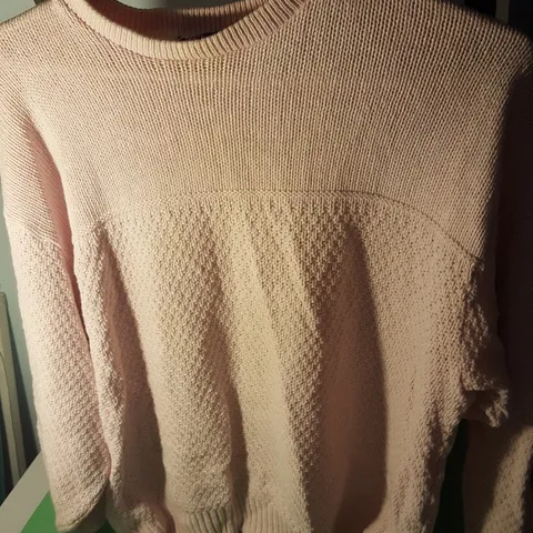 Baby pink vintage sweater photo 1