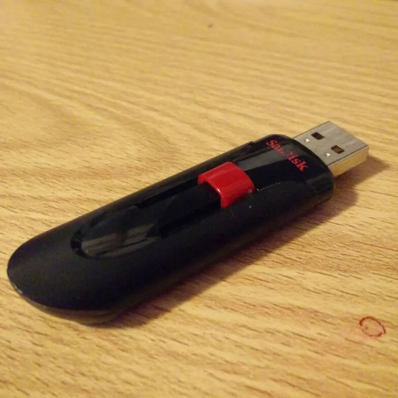 16 Gig USB Drive photo 1