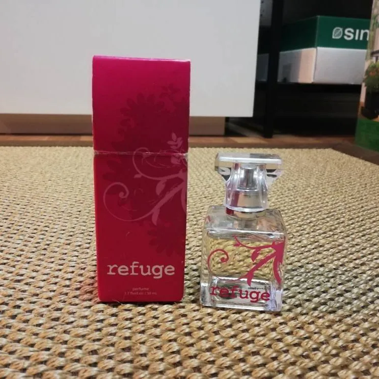 BNIB - Perfume photo 3