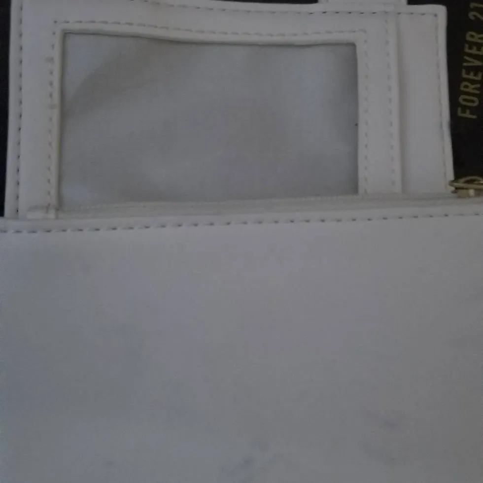 Small White Cat Wallet With Tag photo 4