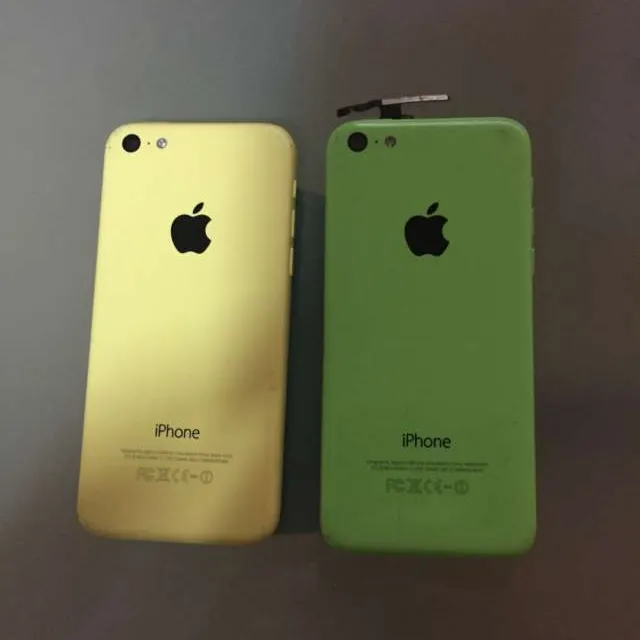 2 BROKEN IPHONE 5C (1 Works With Minor Functionality) photo 1