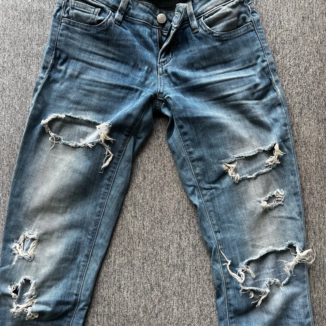 Womens GUESS jeans photo 1