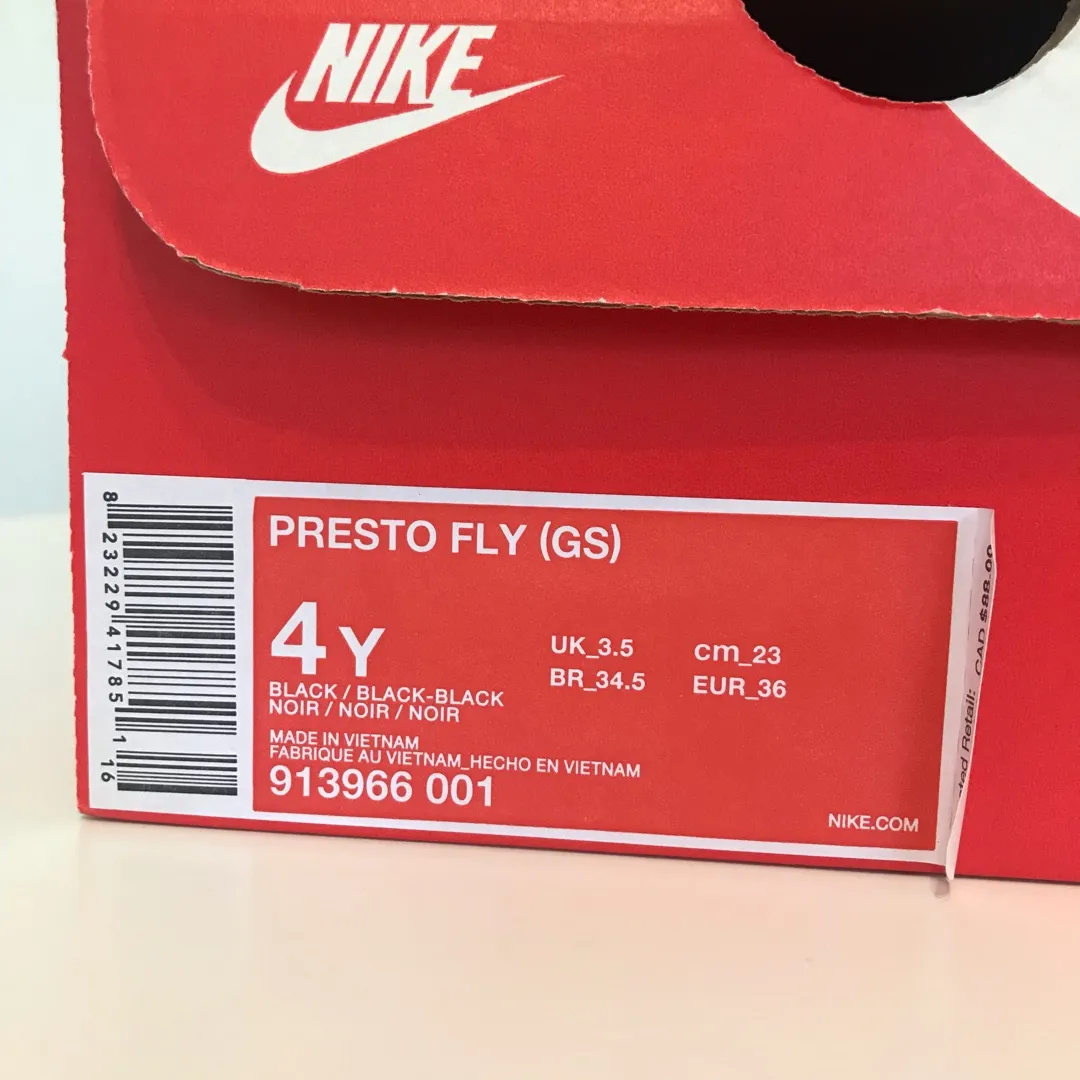 Nike Presto Fly Size 6 photo 4