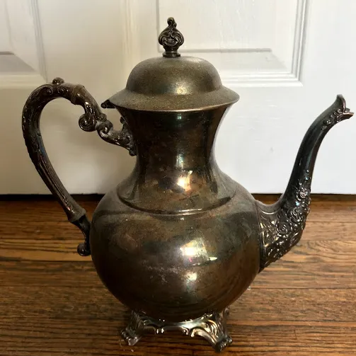 Antique WM. A. Roberts Teapot - Made in Canada photo 1