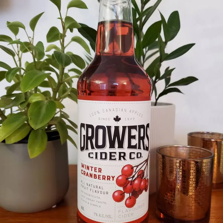1L (Alcoholic) Growers Cider - Winter Cranberry photo 1