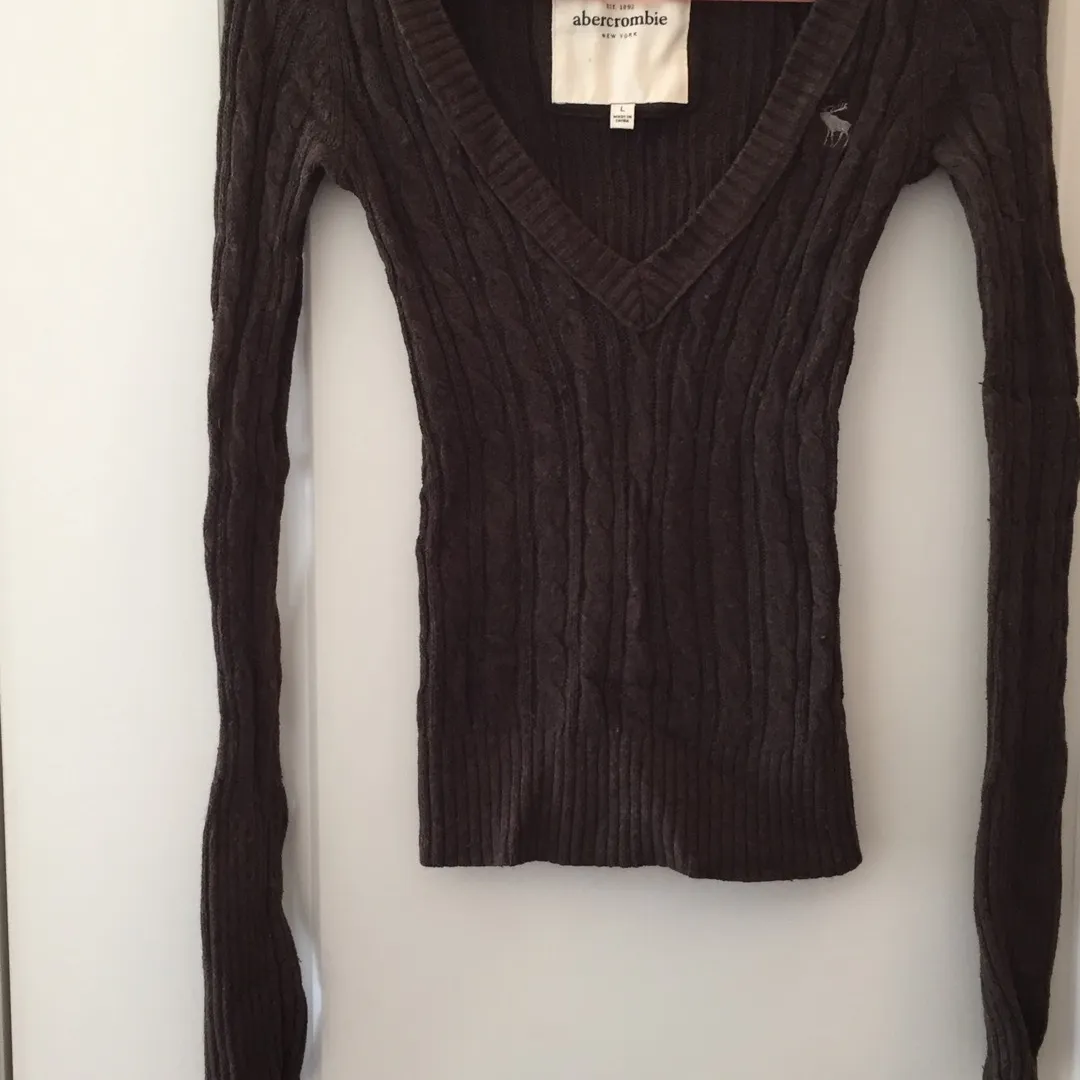 Abercrombie Brown Cable Knit Sweater photo 1