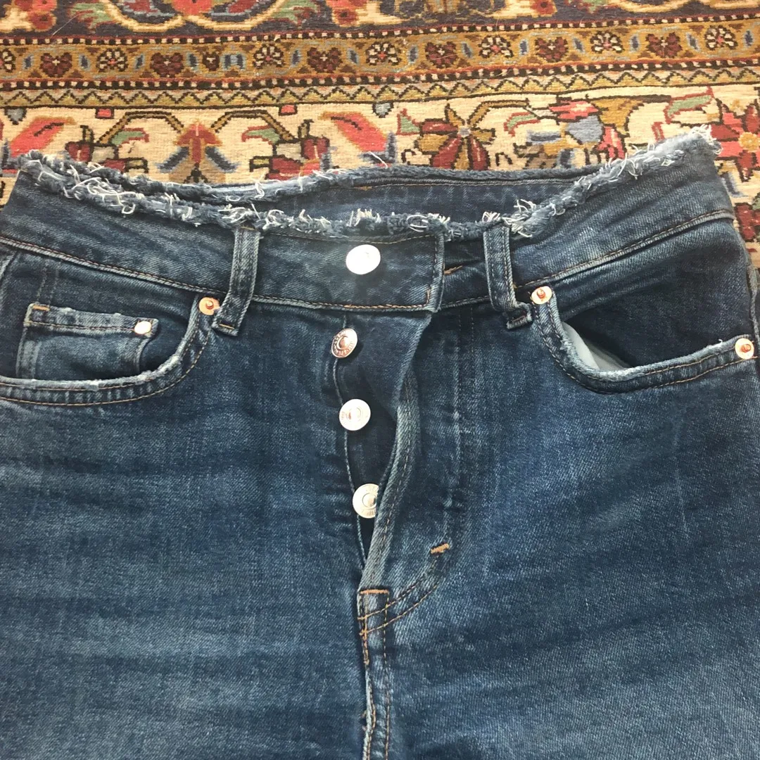 HandM High Waisted Jeans Size 26 photo 3