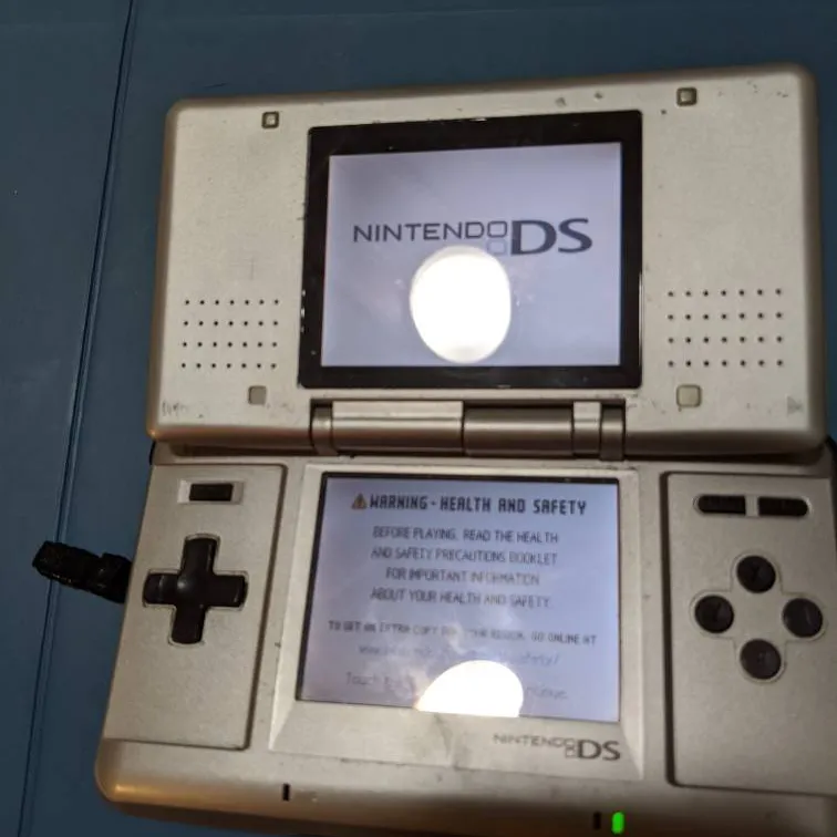Nintendo DS (Original) Silver photo 4