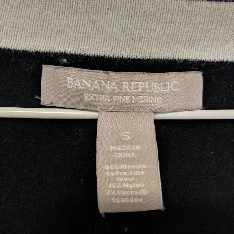 Black Banana Republic Merino Wool Sweater photo 3