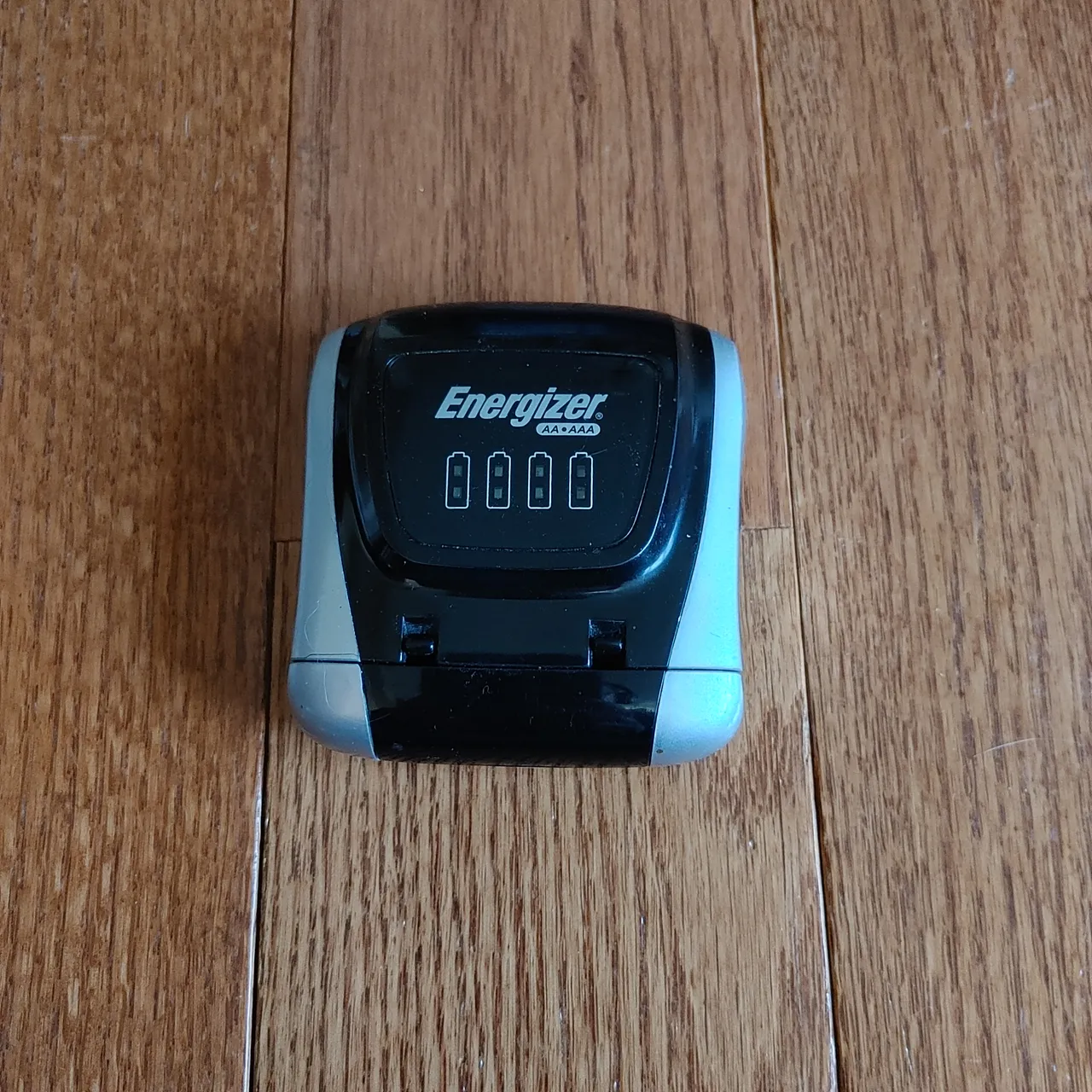 Energizer Battery Charger photo 1