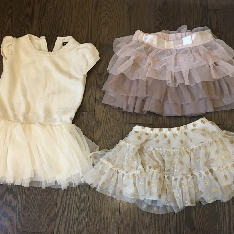 Baby Gap Dress And Tutus 12-18m photo 1