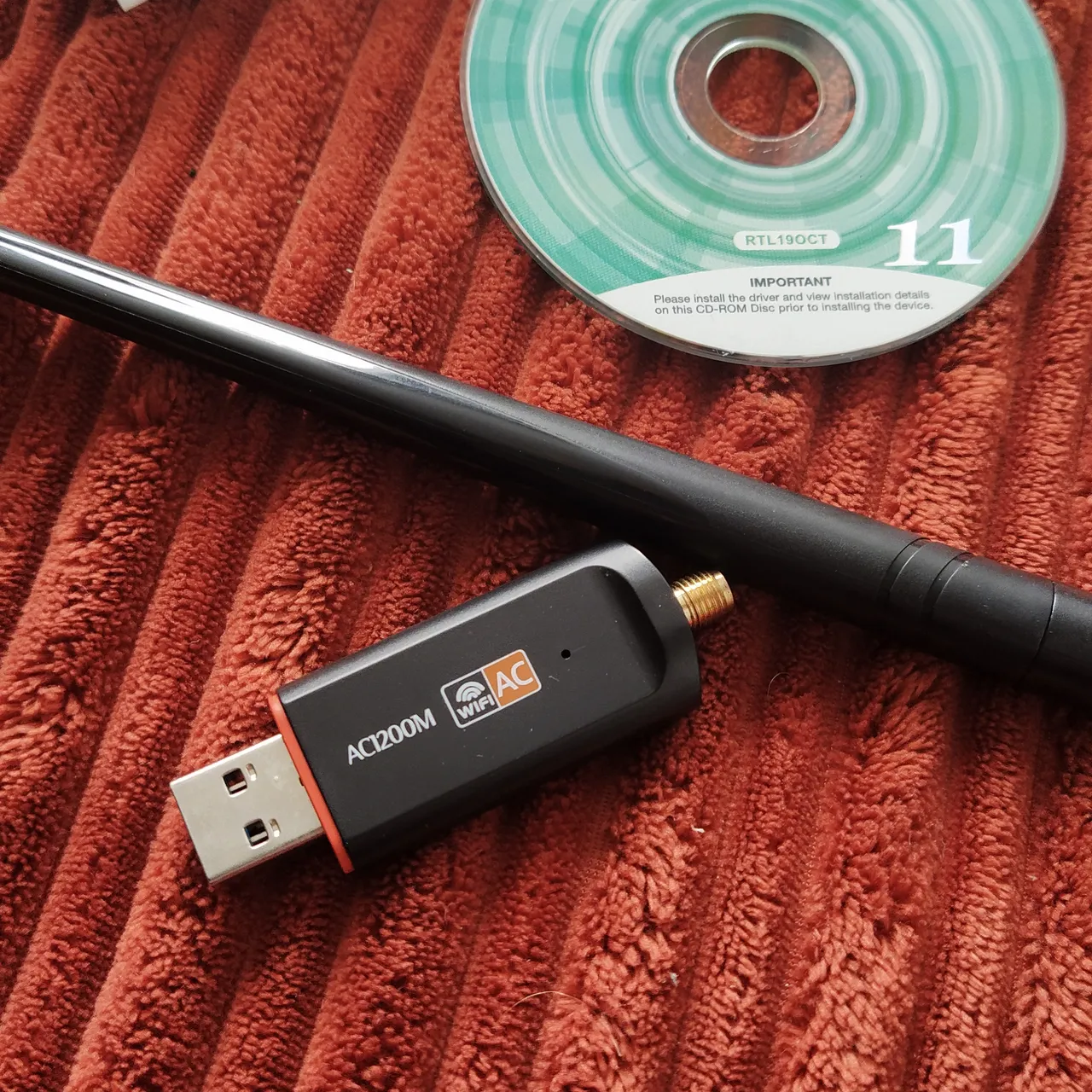 Wireless USB wifi adapter  photo 1