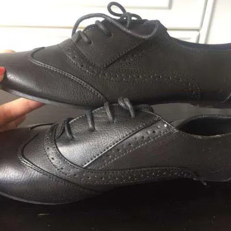 Black Oxford Shoes (Women’s Size 7) photo 5