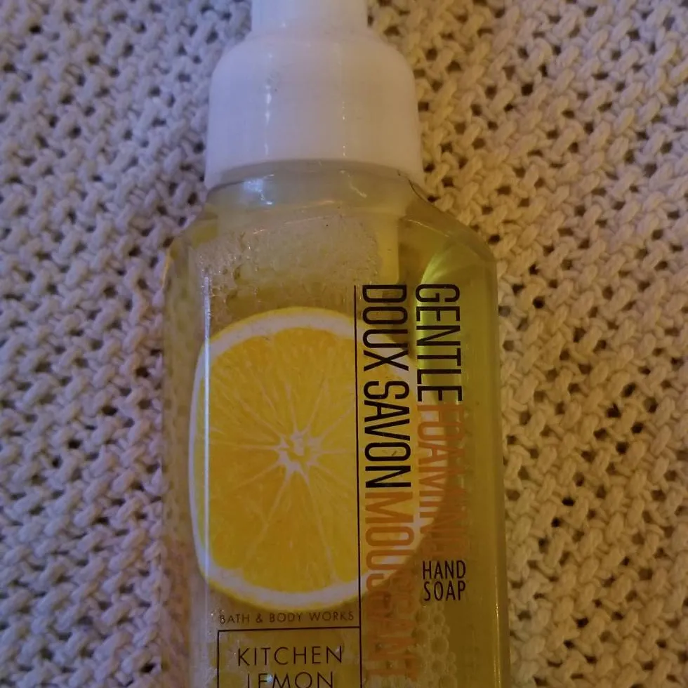 Lemon With Coconut Oil Soap photo 1