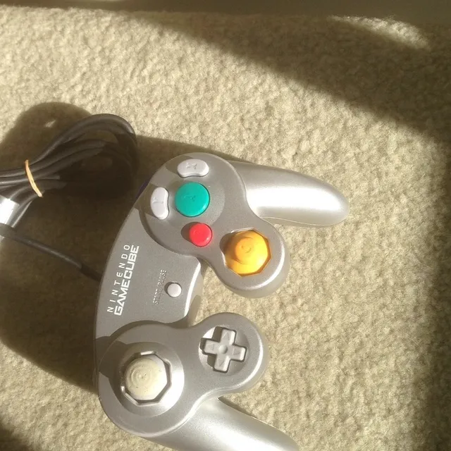 GameCube Controller photo 1