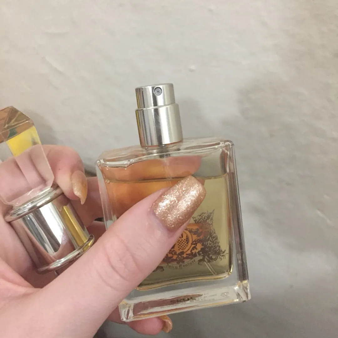 Perfumes photo 6