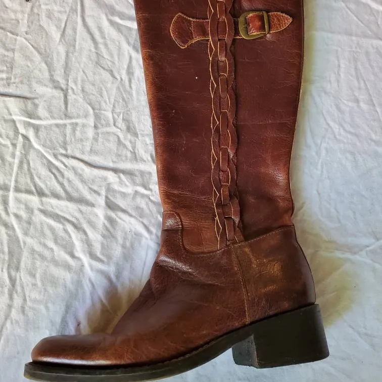 Women's Leather Boots Size 8 photo 1