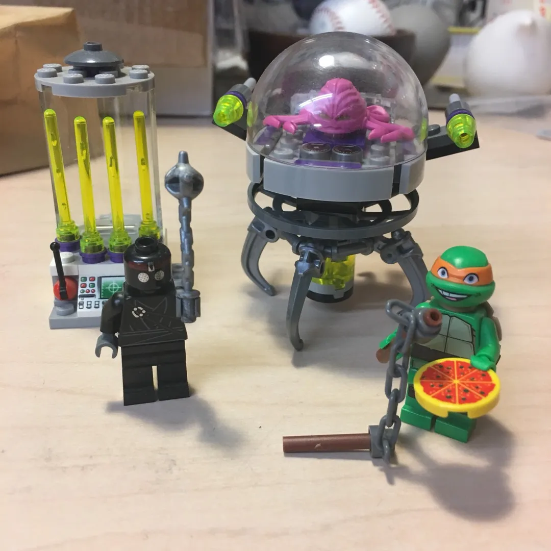 Teenage Mutant Ninja Turtles LEGO Set photo 1