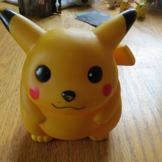 Pikachu Pokémon Piggy Bank photo 1