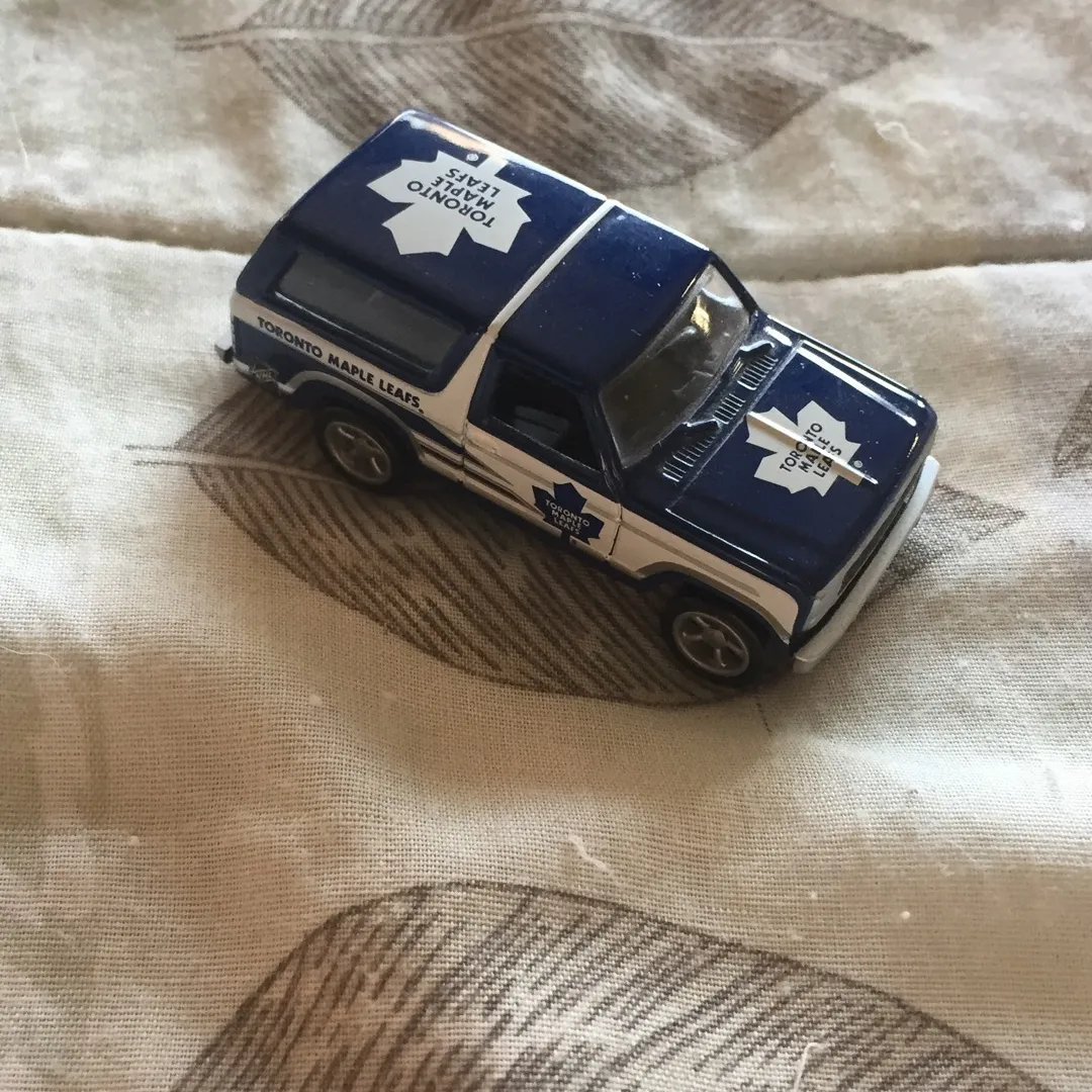 Toronto Maple Leafs Collector Car photo 1