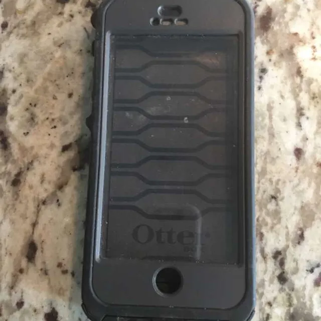 iPhone 4/4s Otter Box Case photo 1