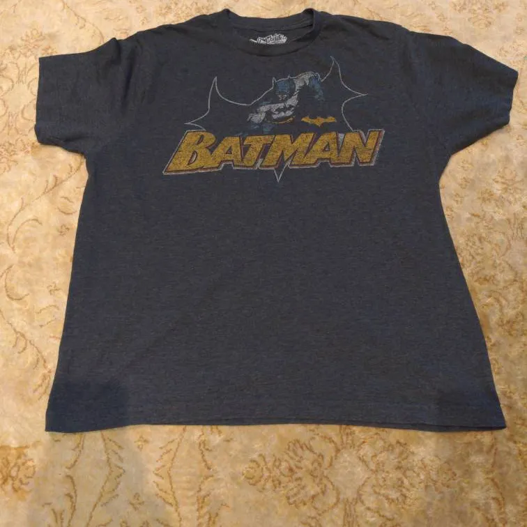 Men's Batman Graphic T-shirt Size L photo 1