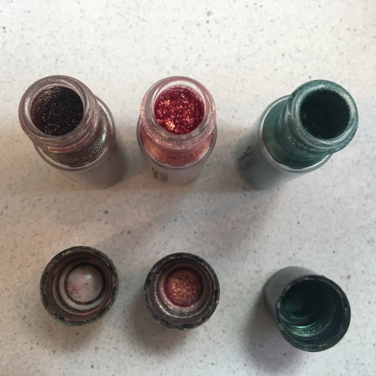 Glitter this holiday with MAC pigments photo 4