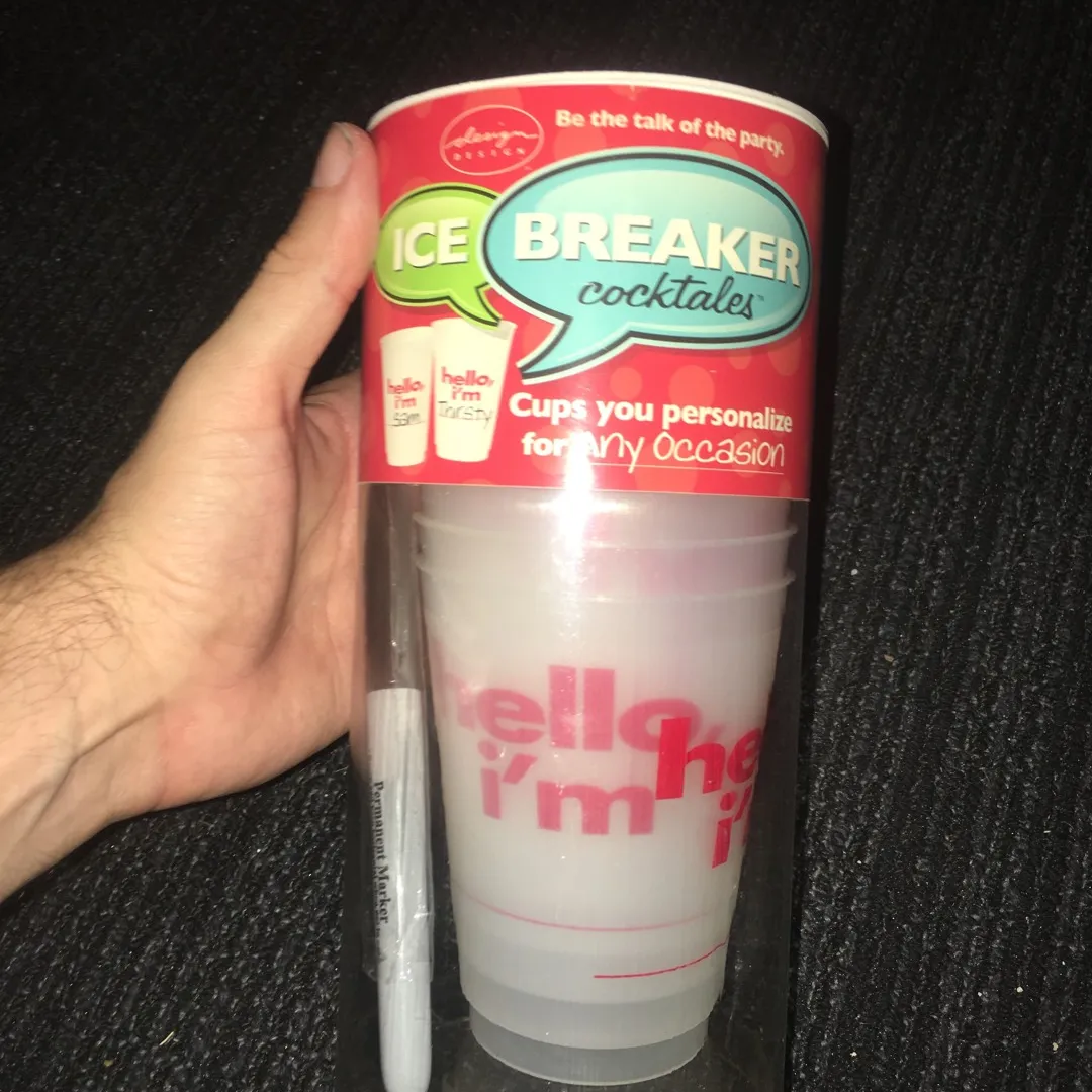 PARTY CUPS - NEW UNOPENED photo 1