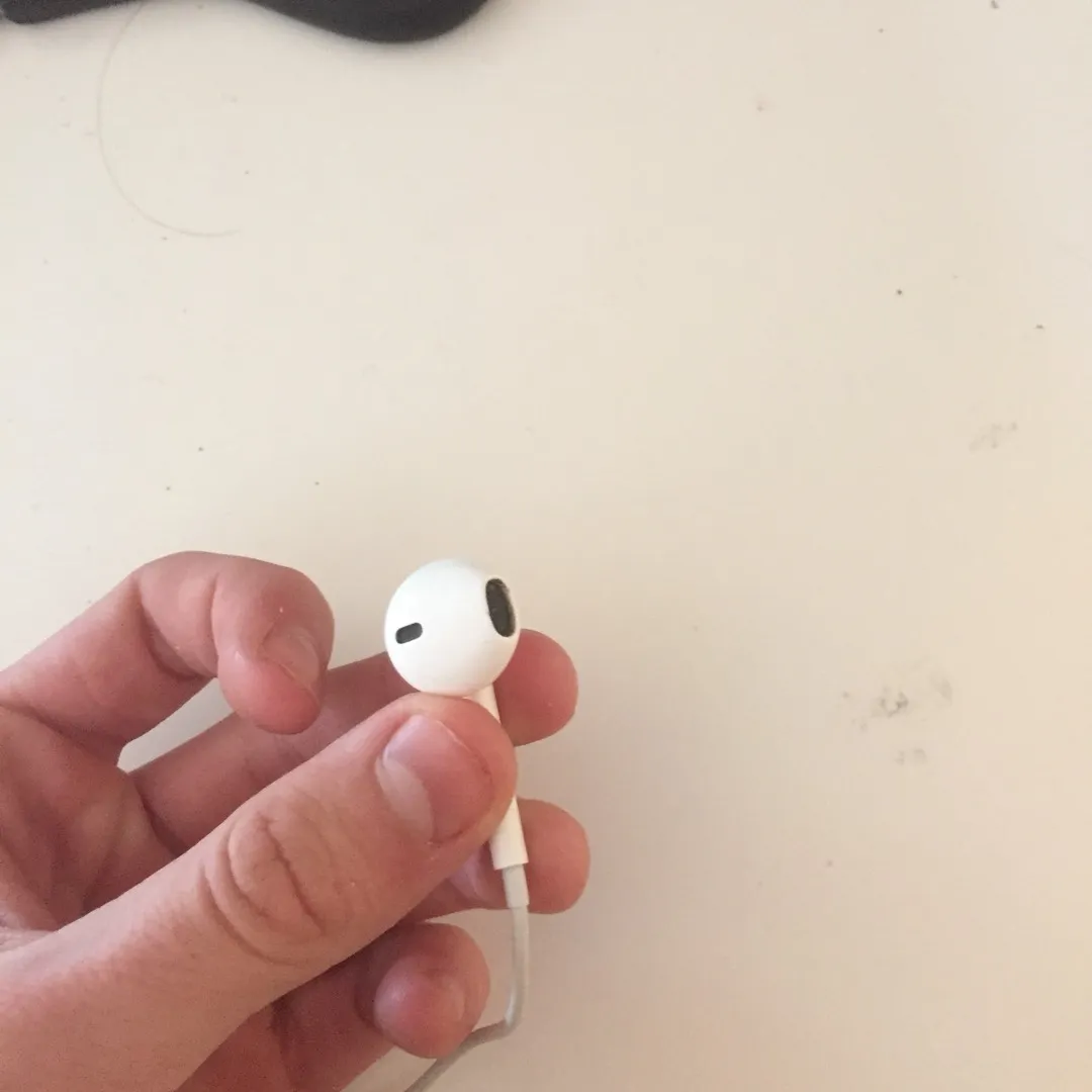 Apple Headphones photo 4
