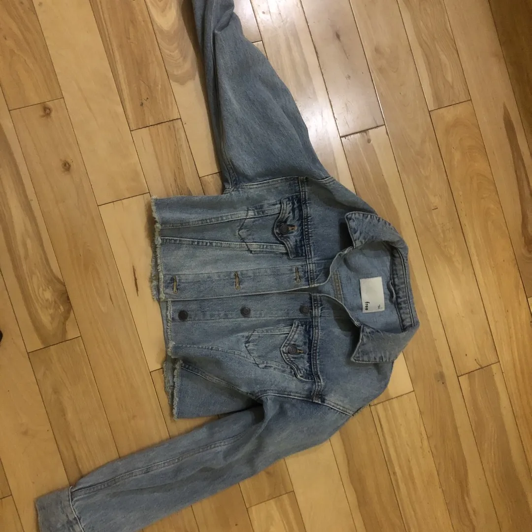 Cropped Wilfred Jean Jacket Small photo 1