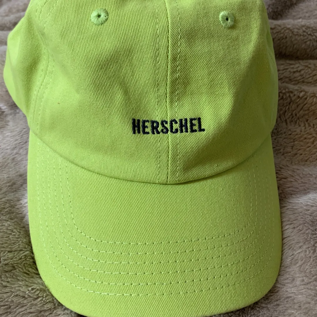 Herschel Kids Hat photo 1