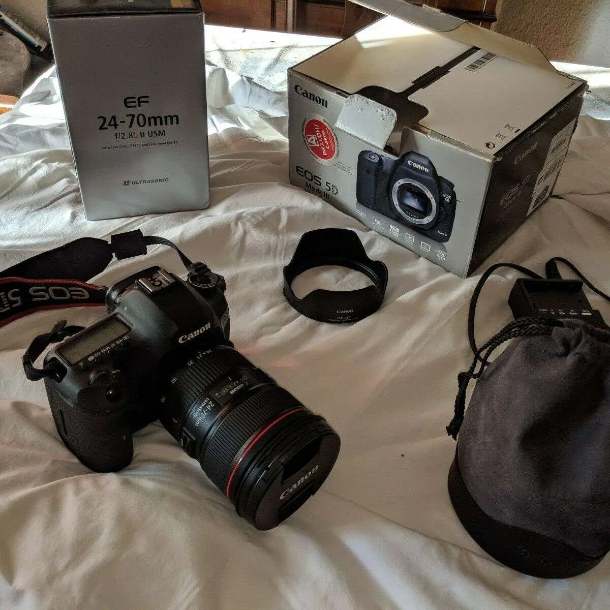 For Sale brand new canon camera with lens photo 1